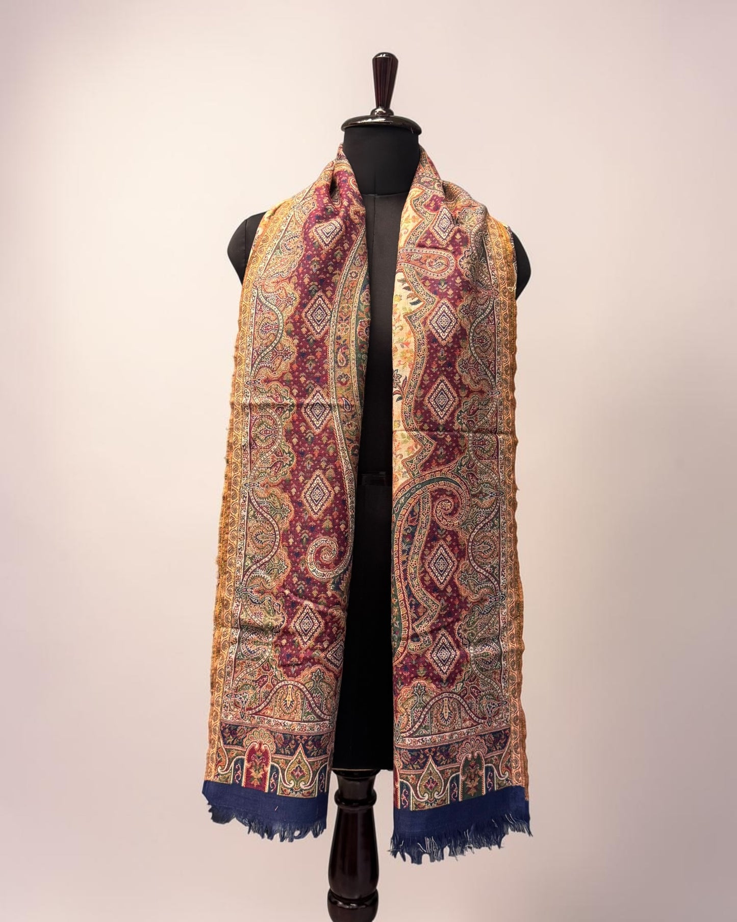 Ivory Grand Paisley Kani Pure Wool Stole